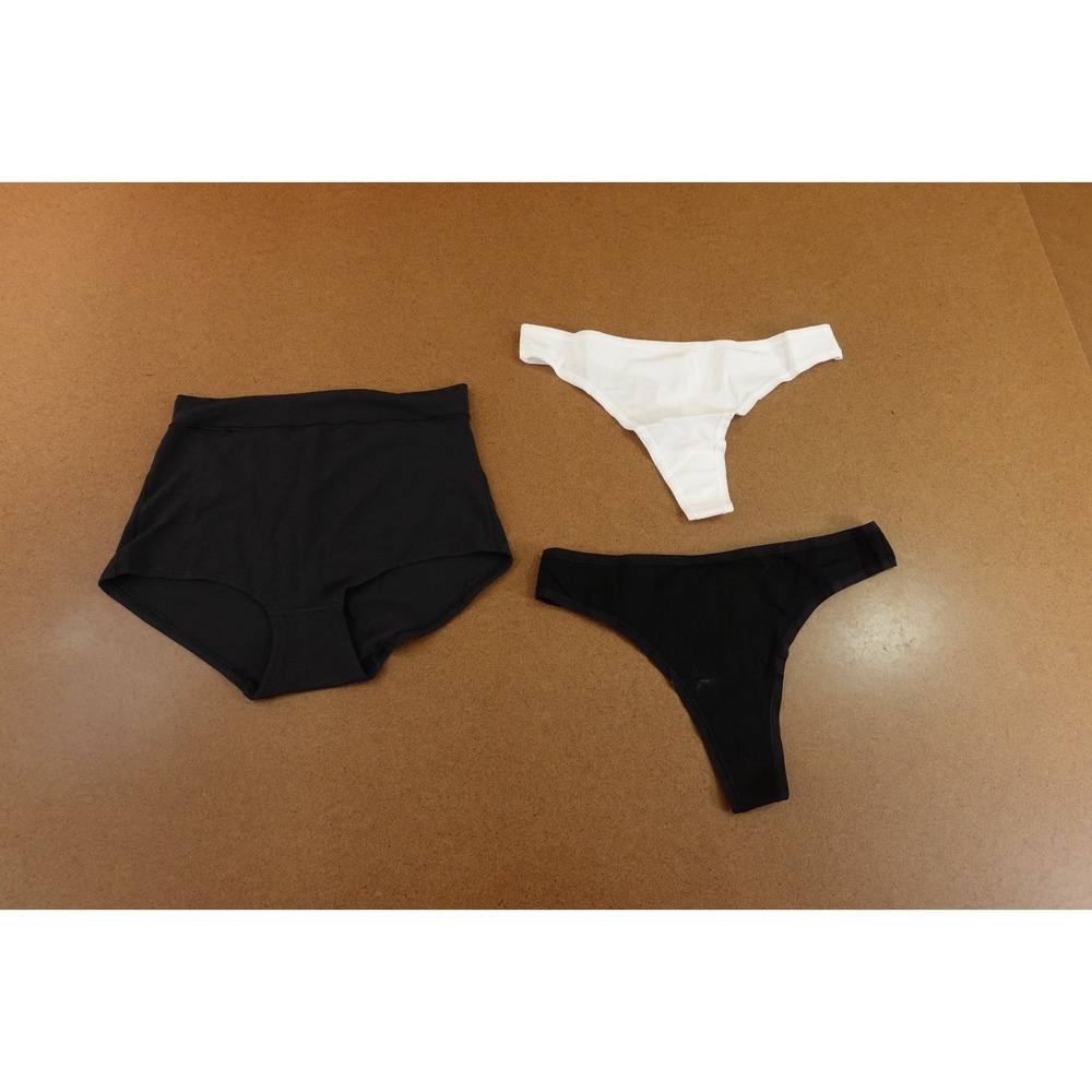 Gap Body Womens Medium Black White Thong High Rise Bikini Panty 3 Pieces NWT